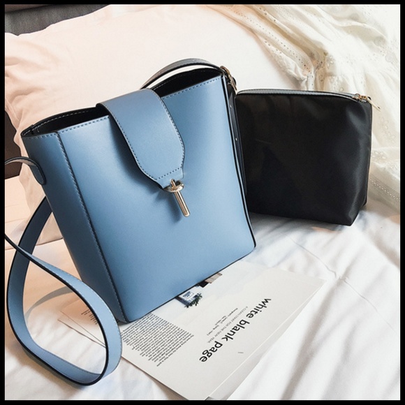 zenleather Handbags - NEW PARIS Bucket Bag